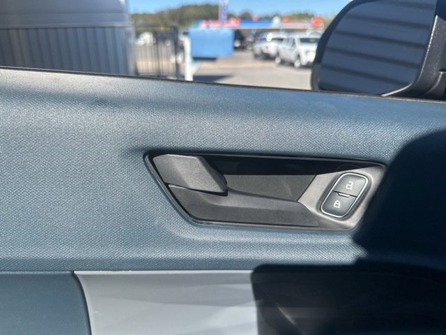 New 2025 Ford Maverick XL image 12