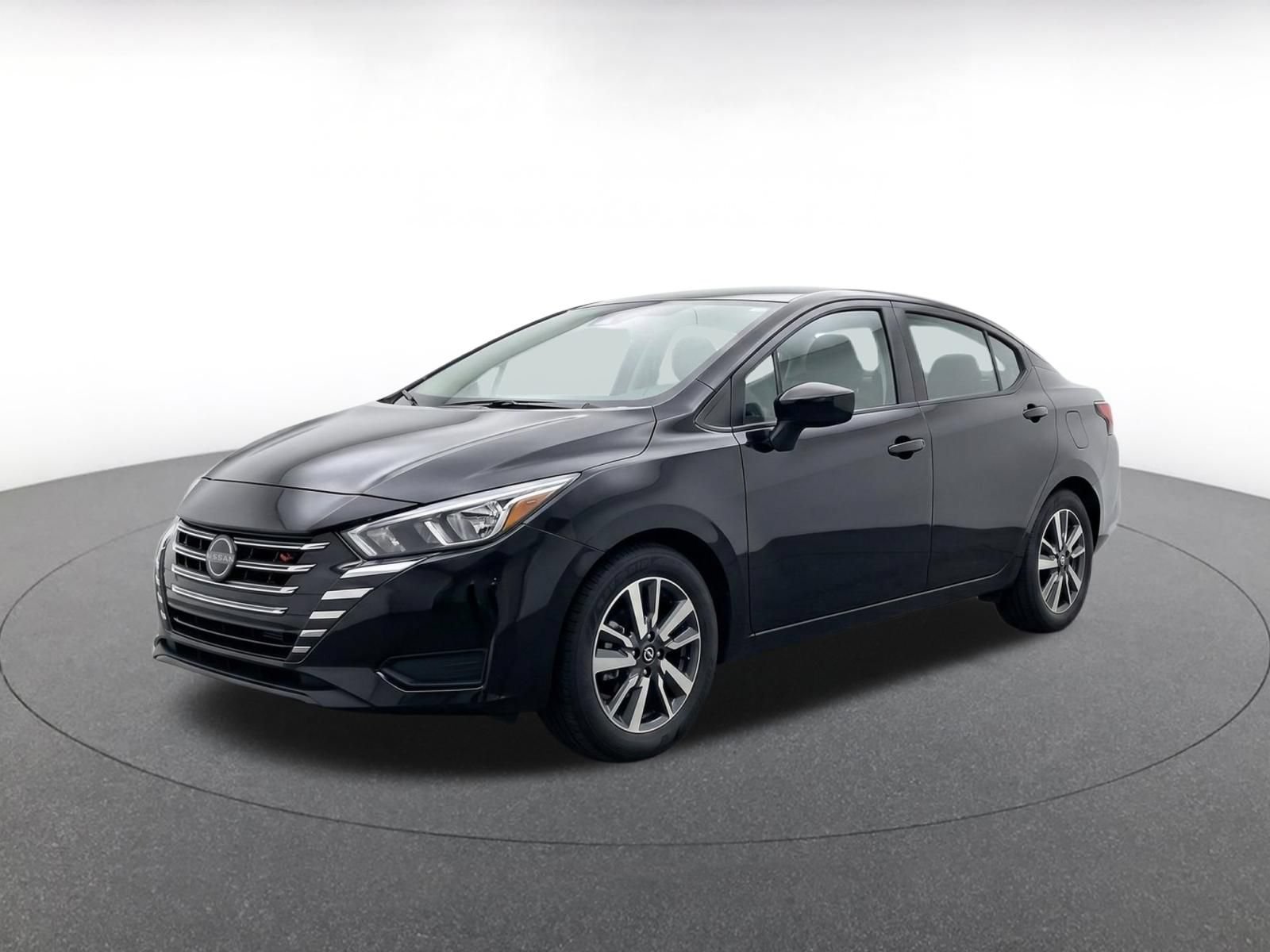 Used 2025 Nissan Versa SV FWD image 3