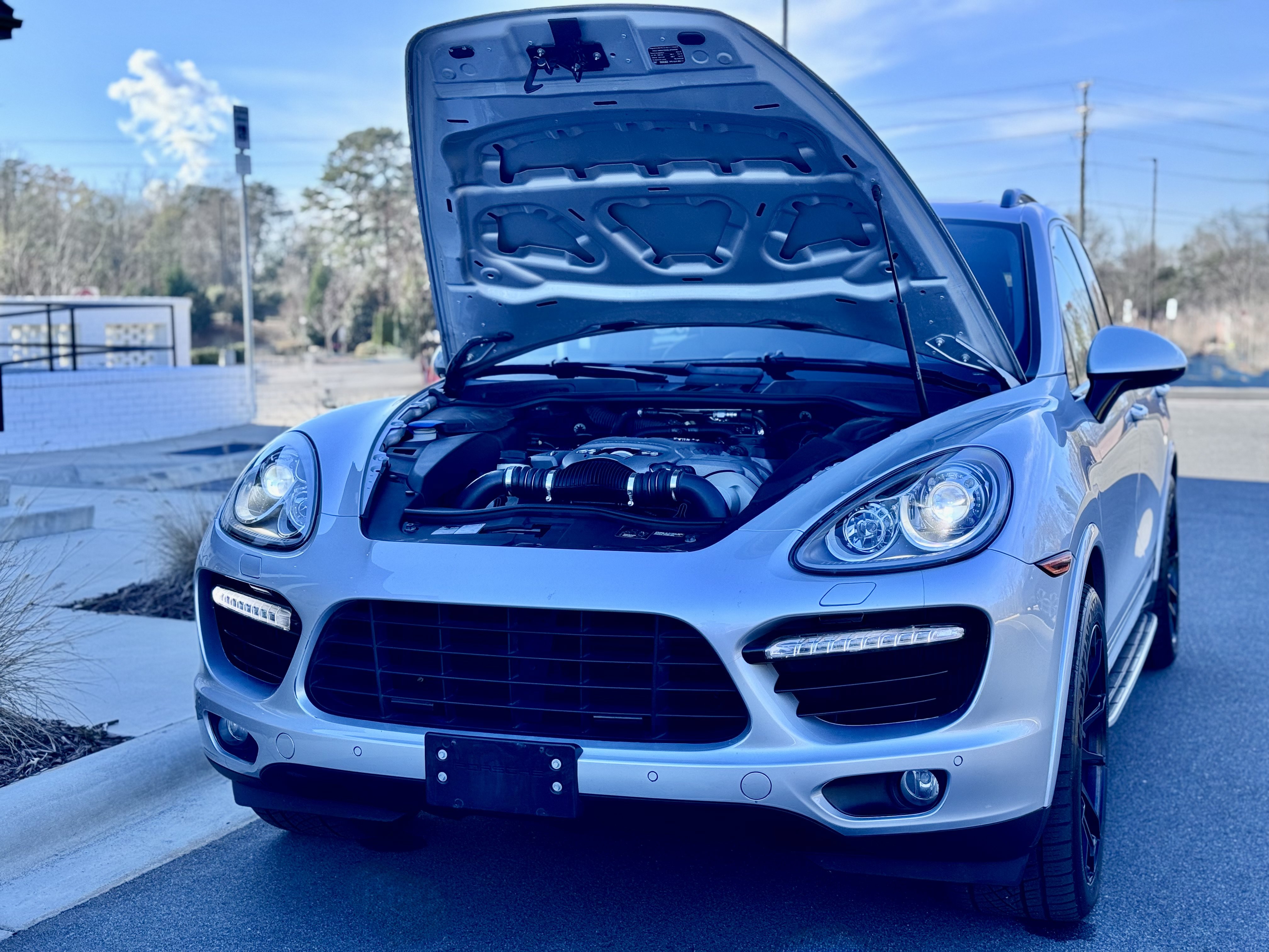 Used 2014 Porsche Cayenne Turbo S AWD/4WD image 52