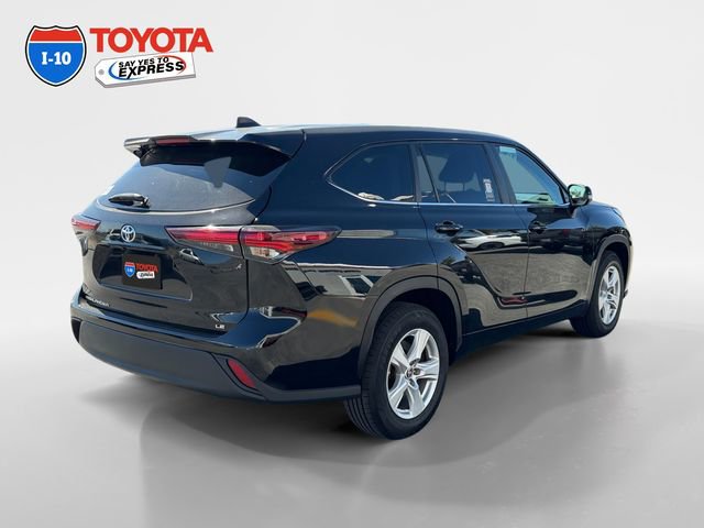 Certified 2024 Toyota Highlander LE image 5