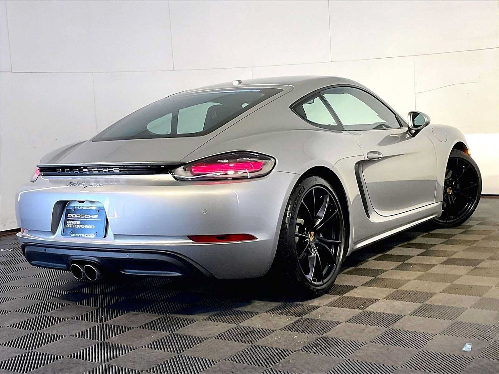 Certified 2024 Porsche 718 Cayman RWD image 7
