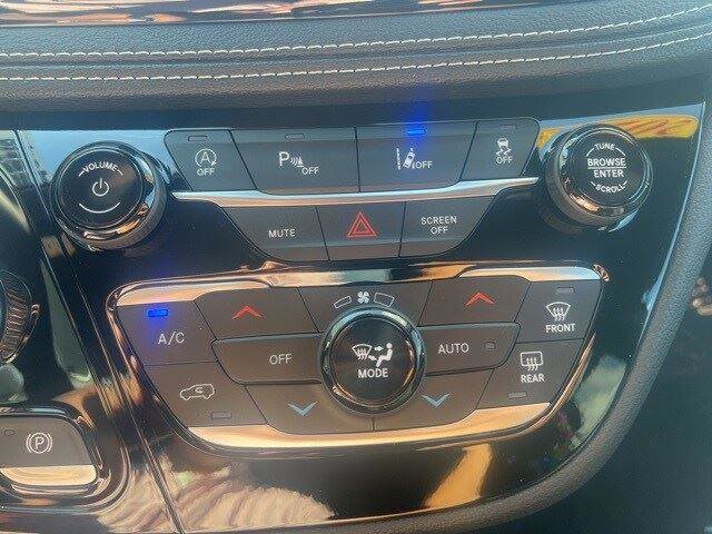 New 2026 Chrysler Pacifica Select image 10