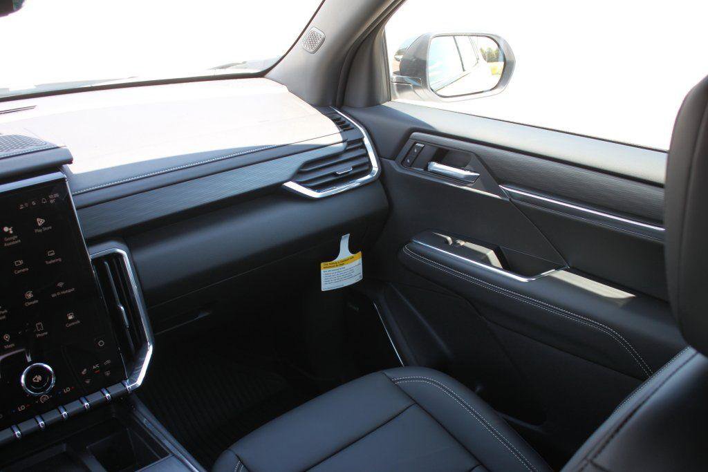 New 2026 GMC Acadia Elevation w/ Super Cruise Package image 8