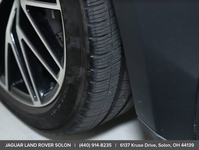 Used 2023 Porsche Macan AWD/4WD image 42