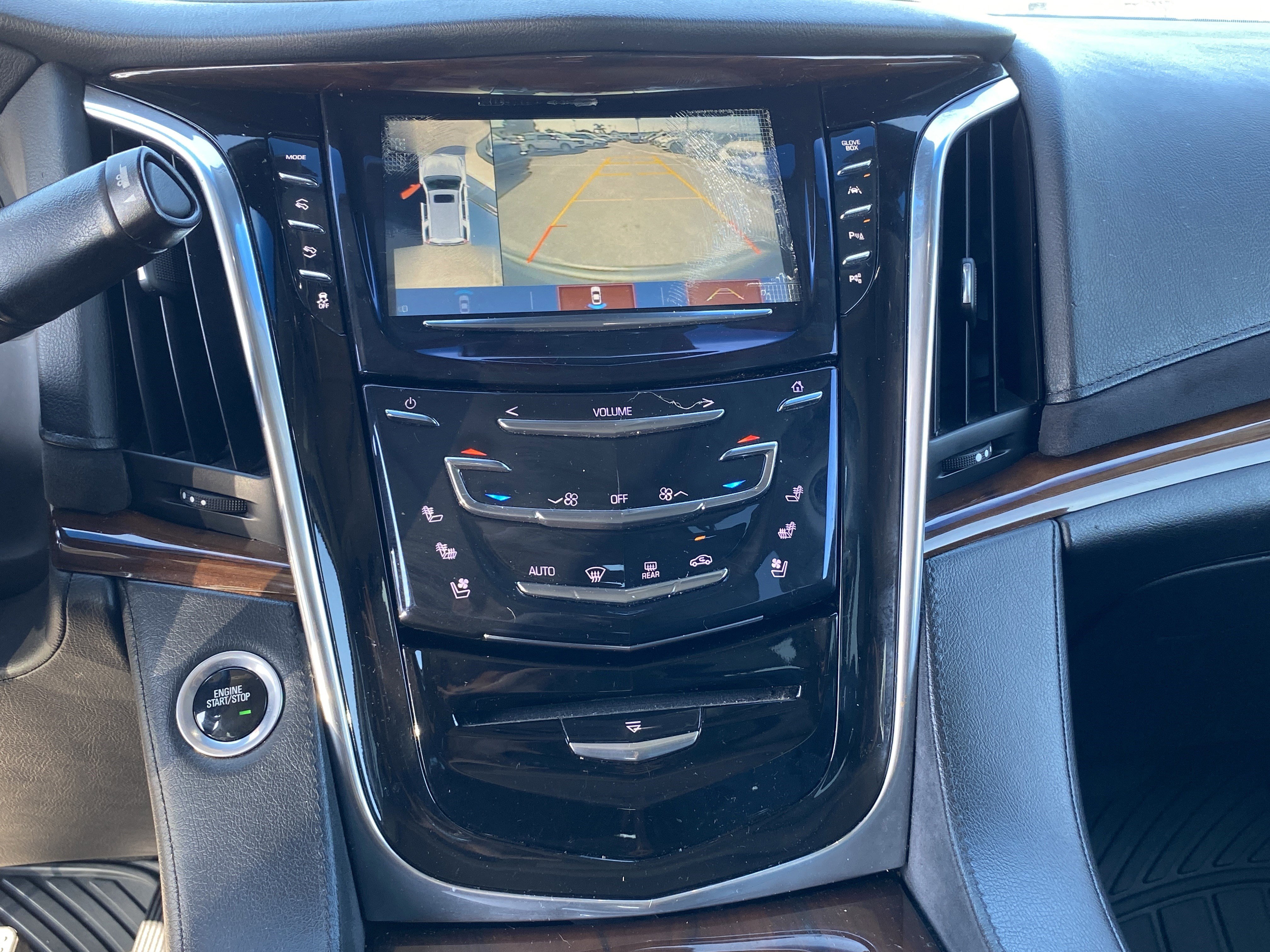 Used 2018 Cadillac Escalade Luxury image 15