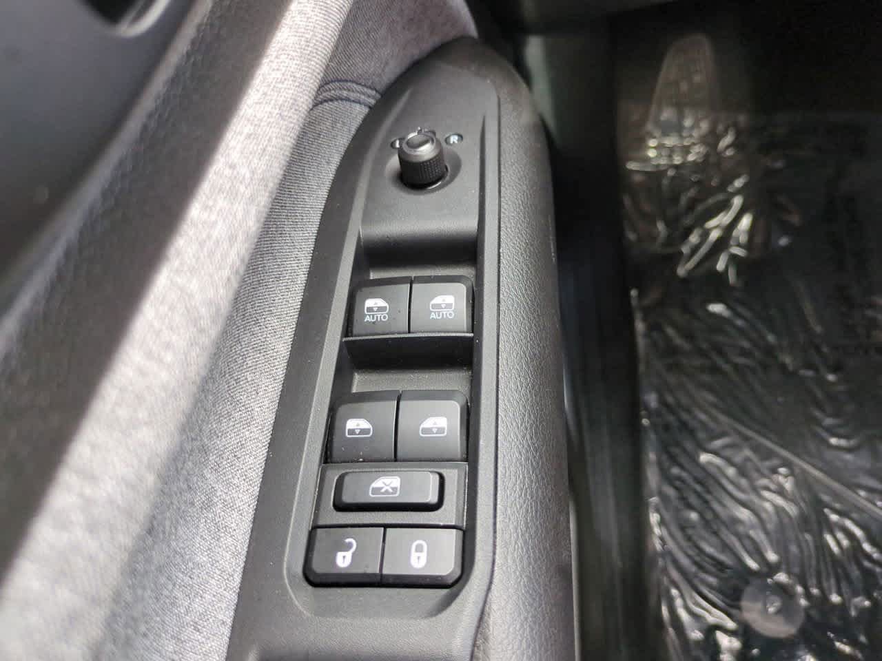 Used 2025 Jeep Compass Latitude AWD/4WD image 21