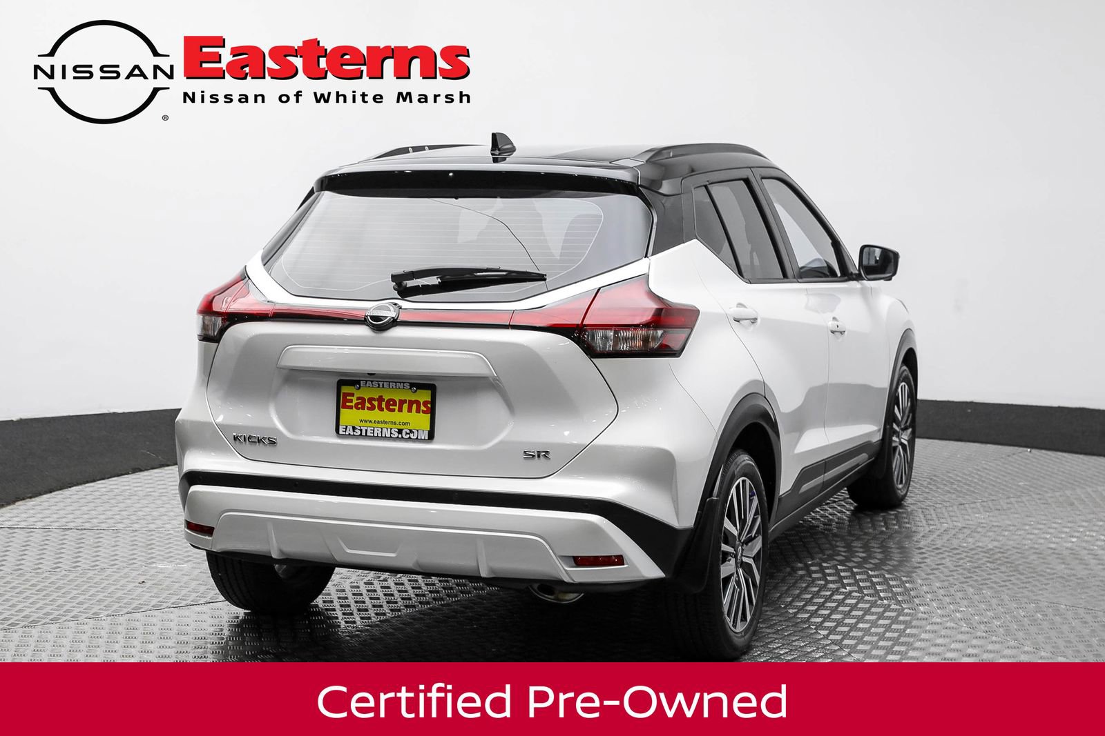 Certified 2023 Nissan Kicks SR w/ SR Premium Package image 7