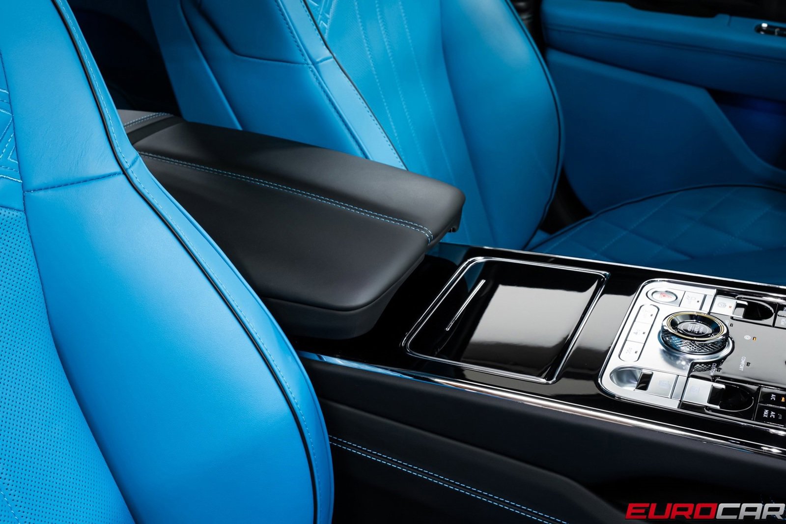 Used 2024 Bentley Flying Spur W12 image 29