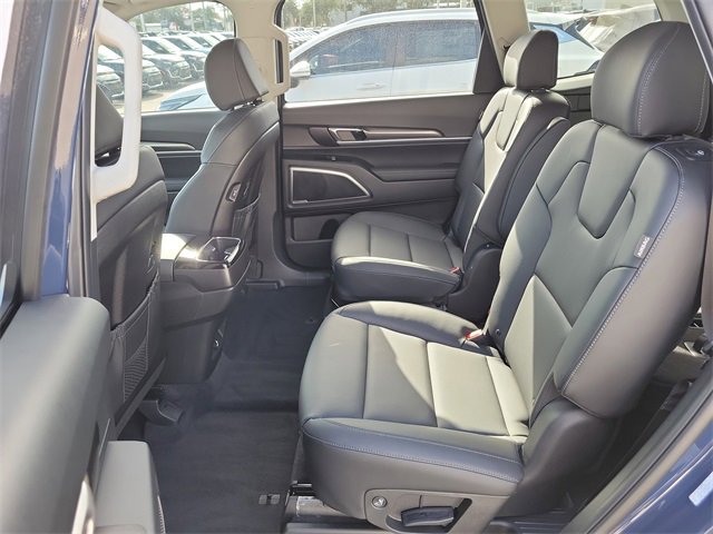 New 2025 Kia Telluride S image 16