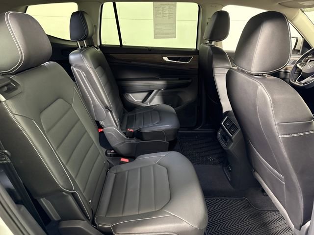 Used 2025 Volkswagen Atlas SEL image 11