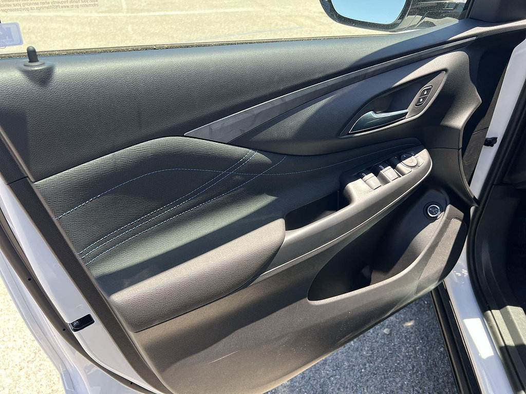 New 2026 Buick Envista Sport Touring w/ Convenience II Package FWD image 10