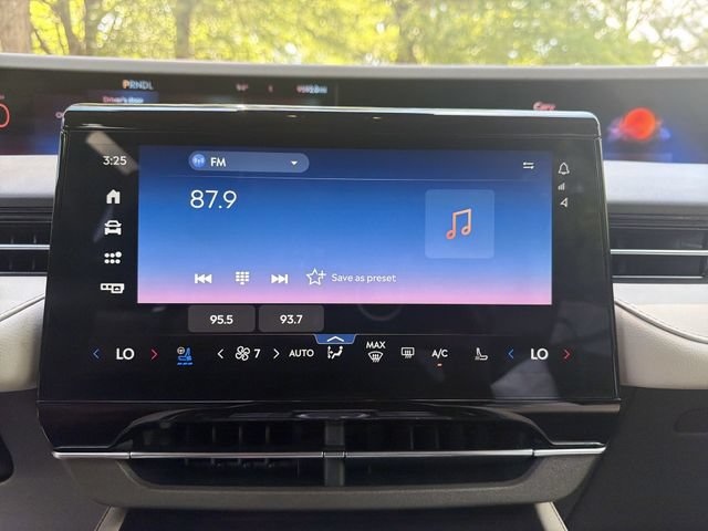 Certified 2024 Lincoln Nautilus Premier w/ Equipment Group 102A AWD/4WD image 16