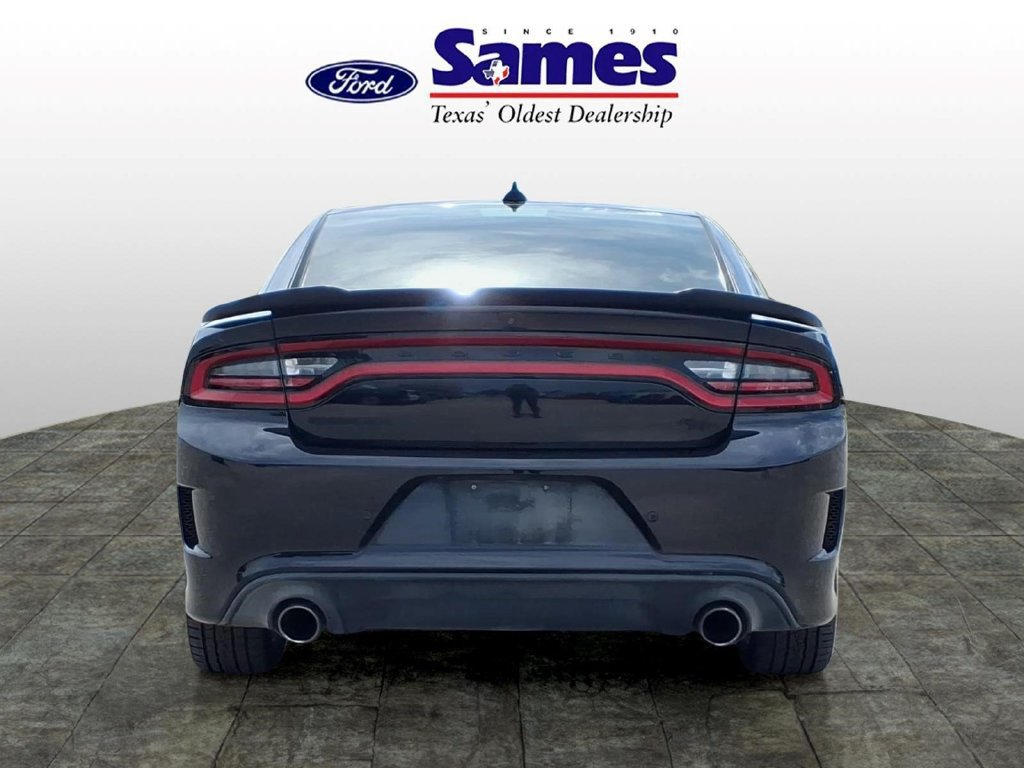 Used 2022 Dodge Charger R/T w/ Blacktop Package RWD image 4