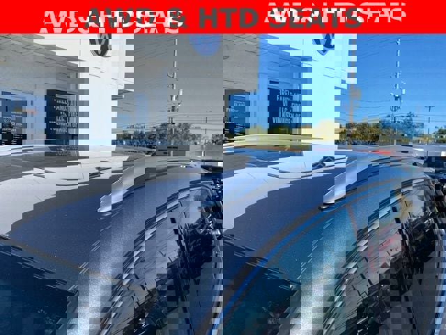 New 2025 Volkswagen Tiguan SE image 14