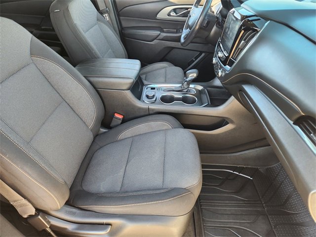 Used 2021 Chevrolet Traverse LT image 14