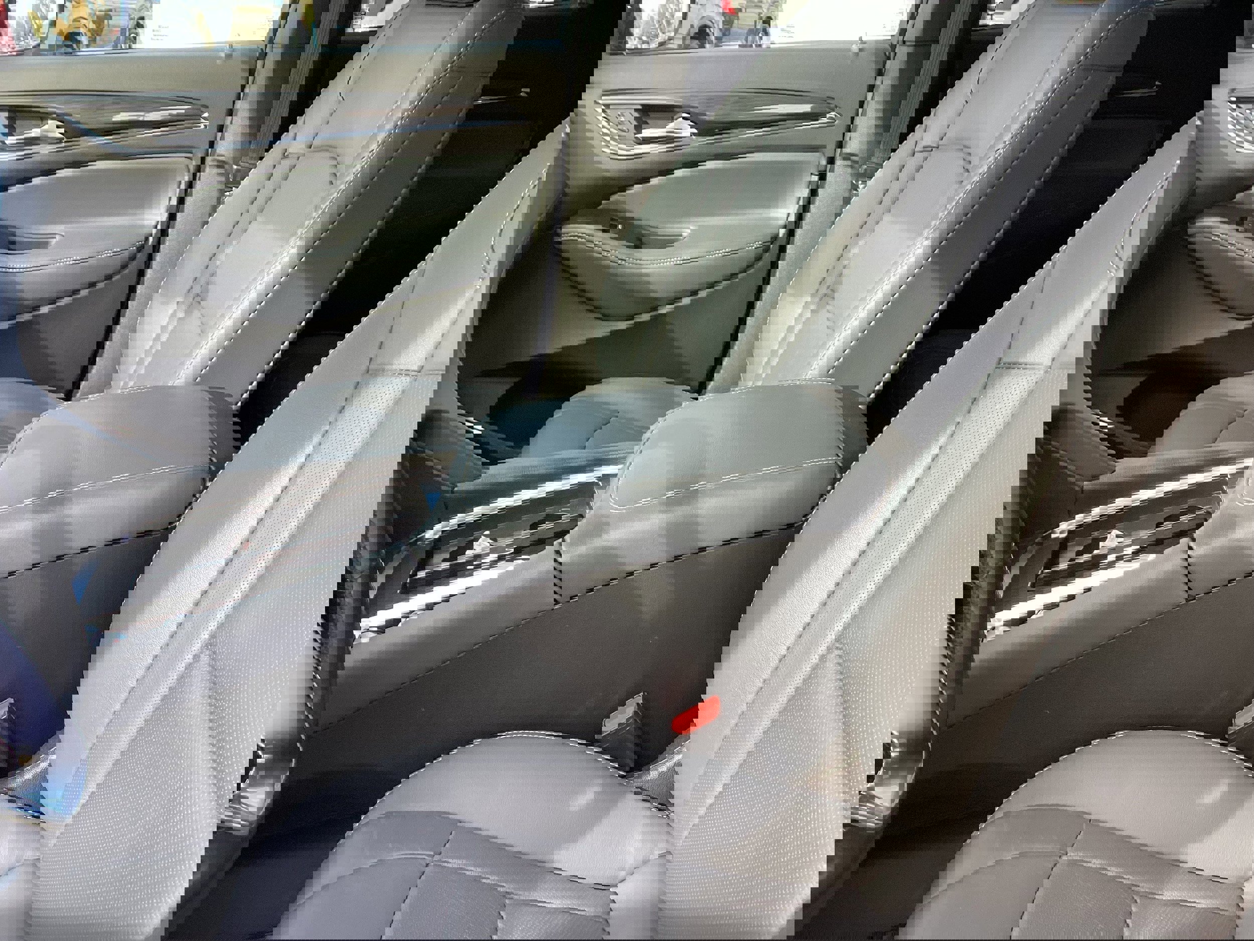 Used 2024 Buick Enclave Premium image 12