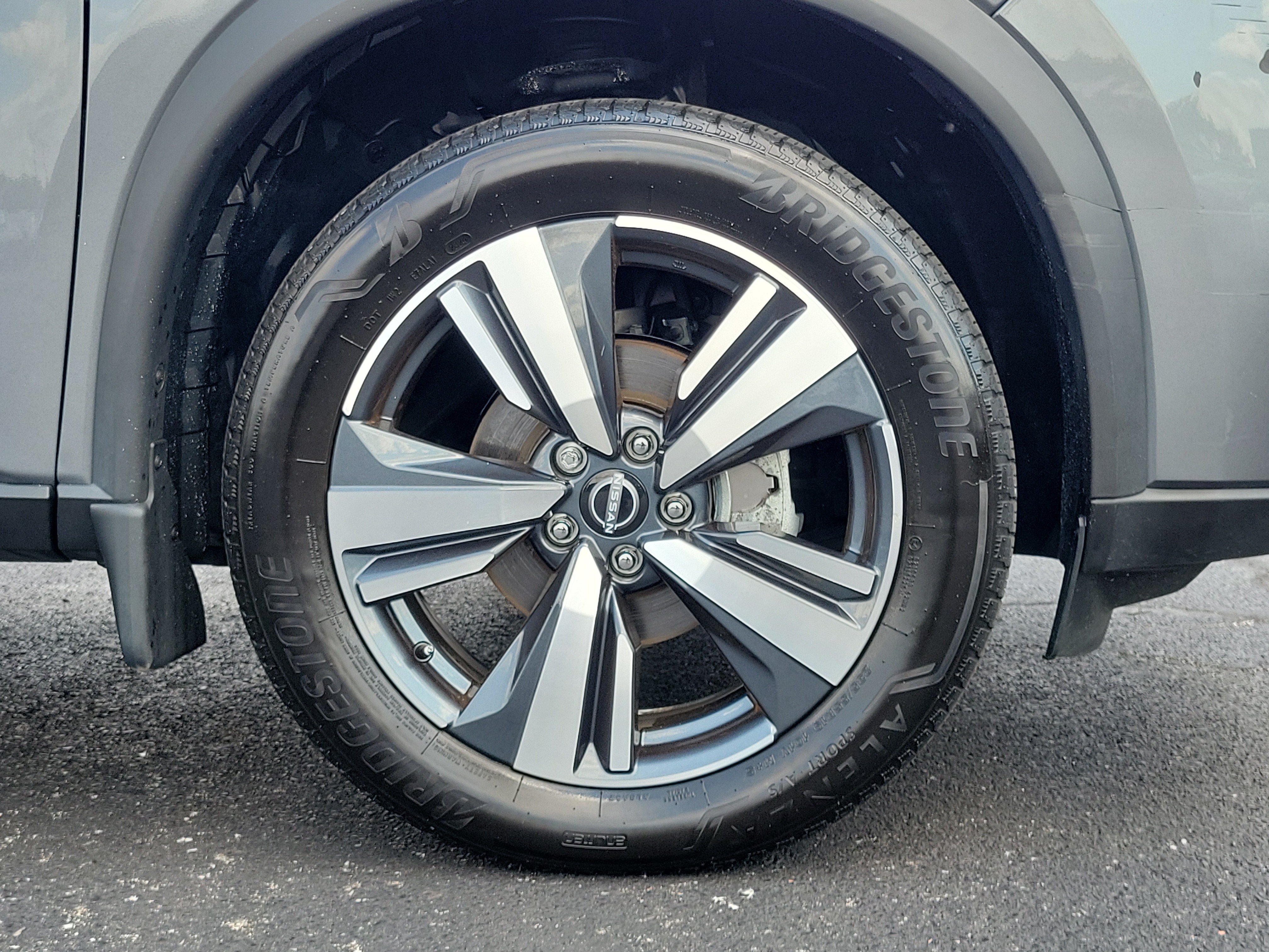 Certified 2025 Nissan Rogue SL AWD/4WD image 5