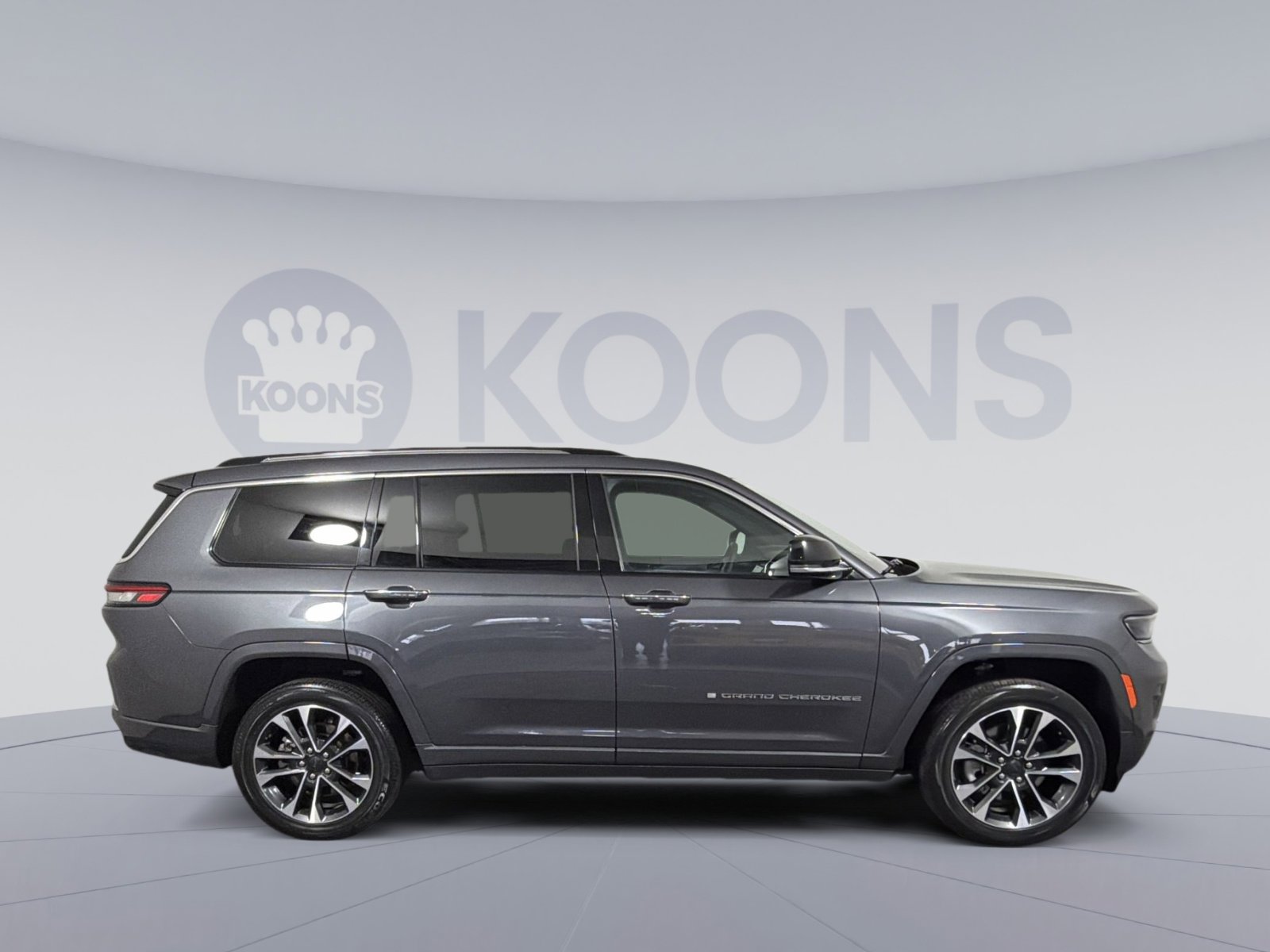 Used 2023 Jeep Grand Cherokee L Overland image 8