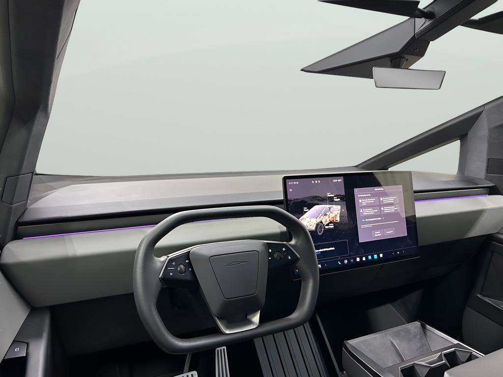 Used 2024 Tesla Cybertruck AWD Crew Cab image 14