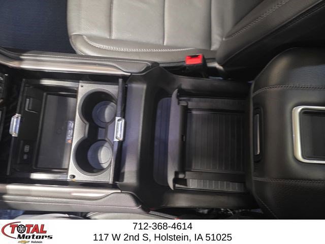 Used 2024 GMC Yukon XL Denali image 17