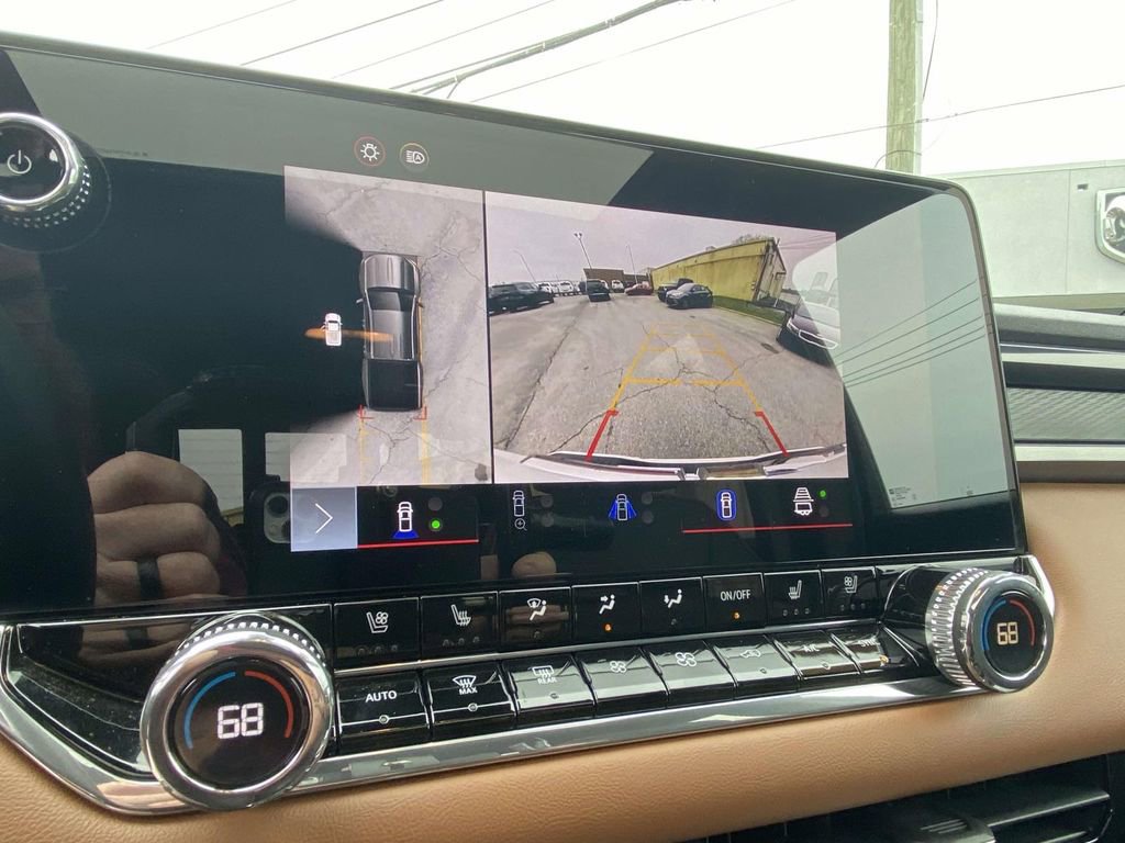 Used 2023 GMC Canyon AT4 w/ AT4 Premium Package image 17