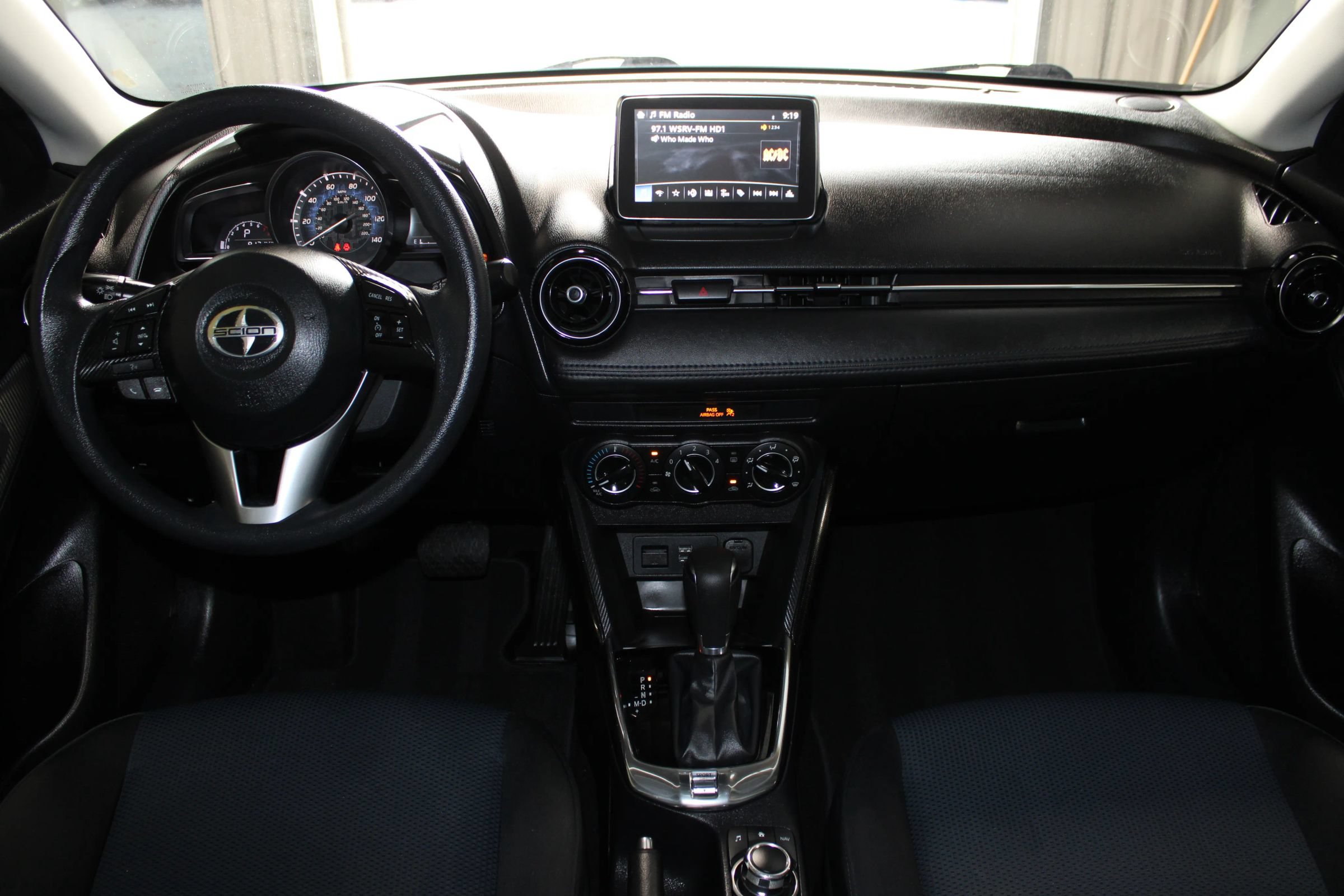 Used 2016 Scion iA FWD image 12