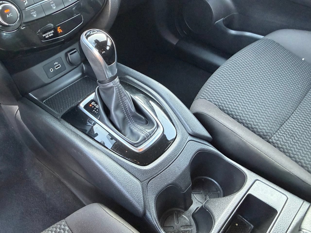 Used 2020 Nissan Rogue Sport S FWD image 17