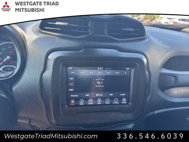 Used 2019 Jeep Renegade Latitude FWD image 11