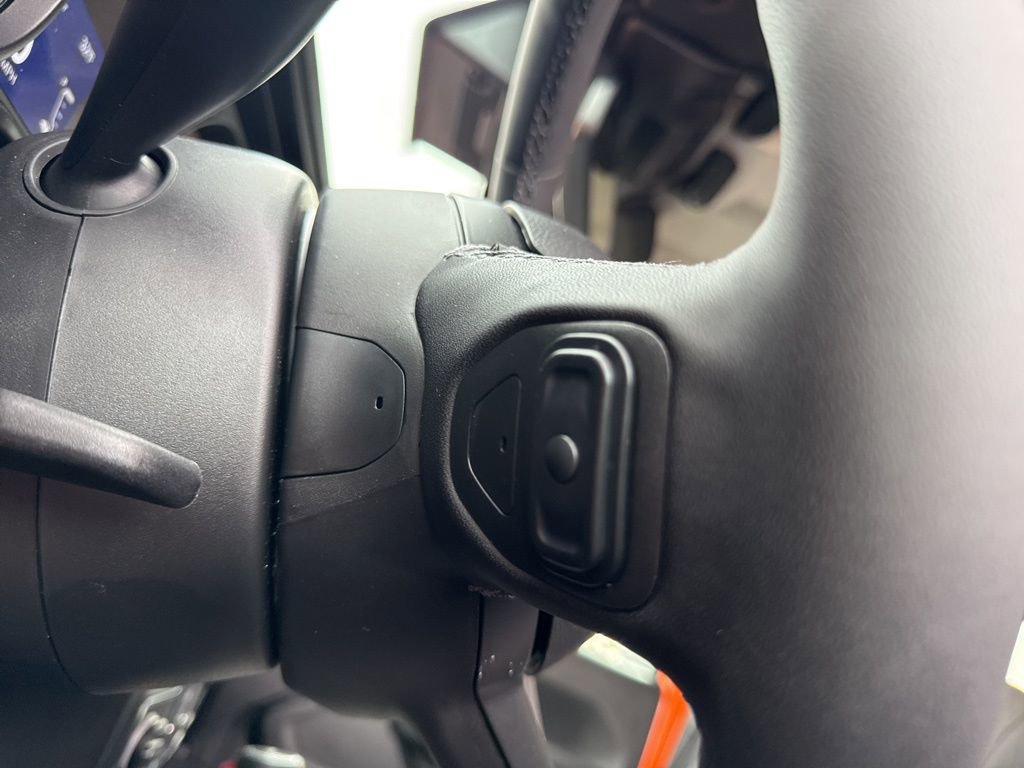 New 2025 Jeep Gladiator Sport image 23