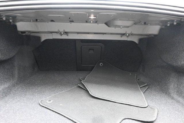 Used 2025 Volvo S60 B5 Plus FWD image 29