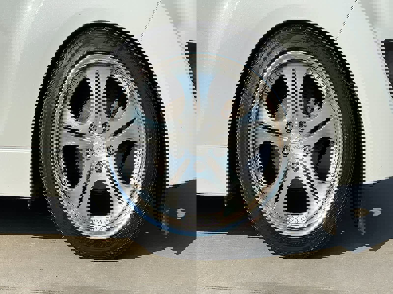 Used 2015 Hyundai Veloster Turbo w/ Option Group 04 image 27