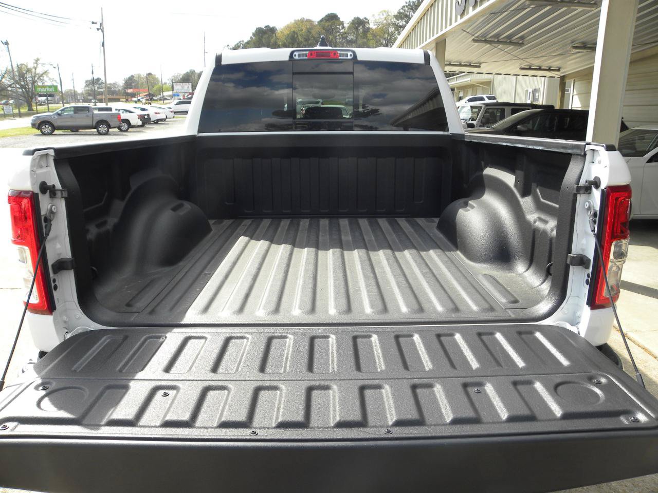 Used 2021 RAM 1500 Big Horn AWD/4WD image 9