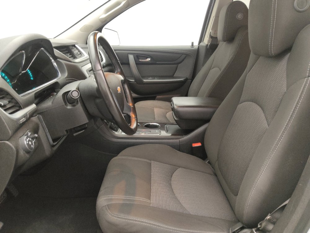 Used 2016 Chevrolet Traverse LT w/ Style and Technology Package FWD image 17