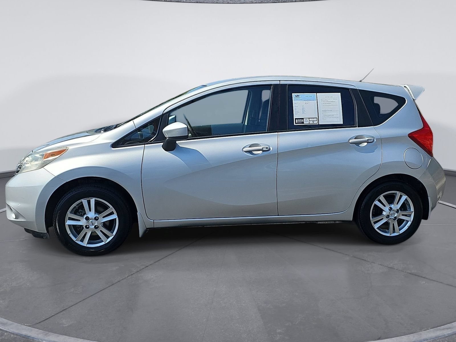 Used 2015 Nissan Versa Note SV w/ Sport Value Package FWD image 6