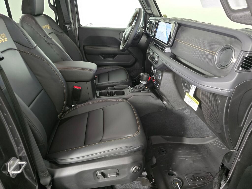 New 2025 Jeep Wrangler Unlimited Rubicon 392 image 27