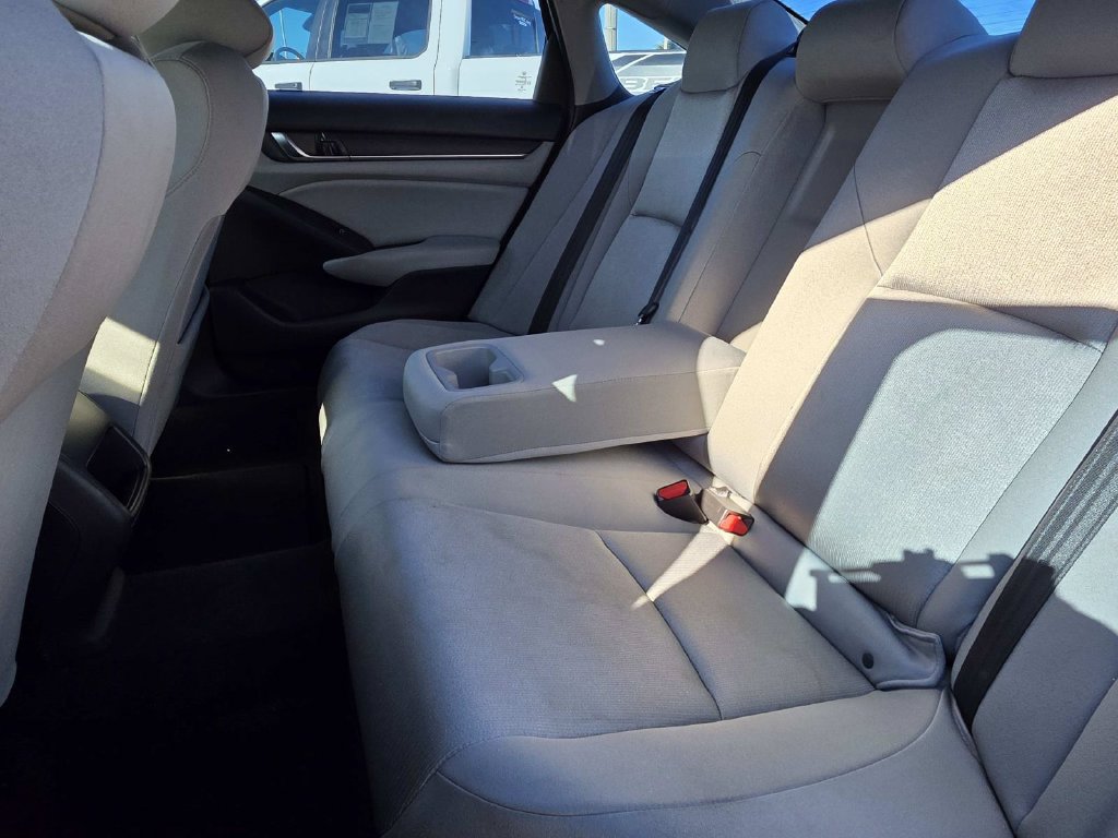 Used 2018 Honda Accord LX image 7