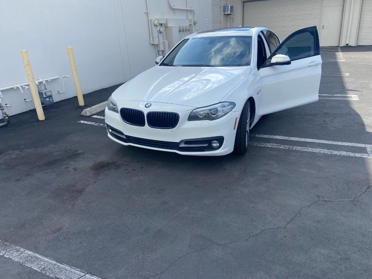 Used 2016 BMW 528i Sedan image 1