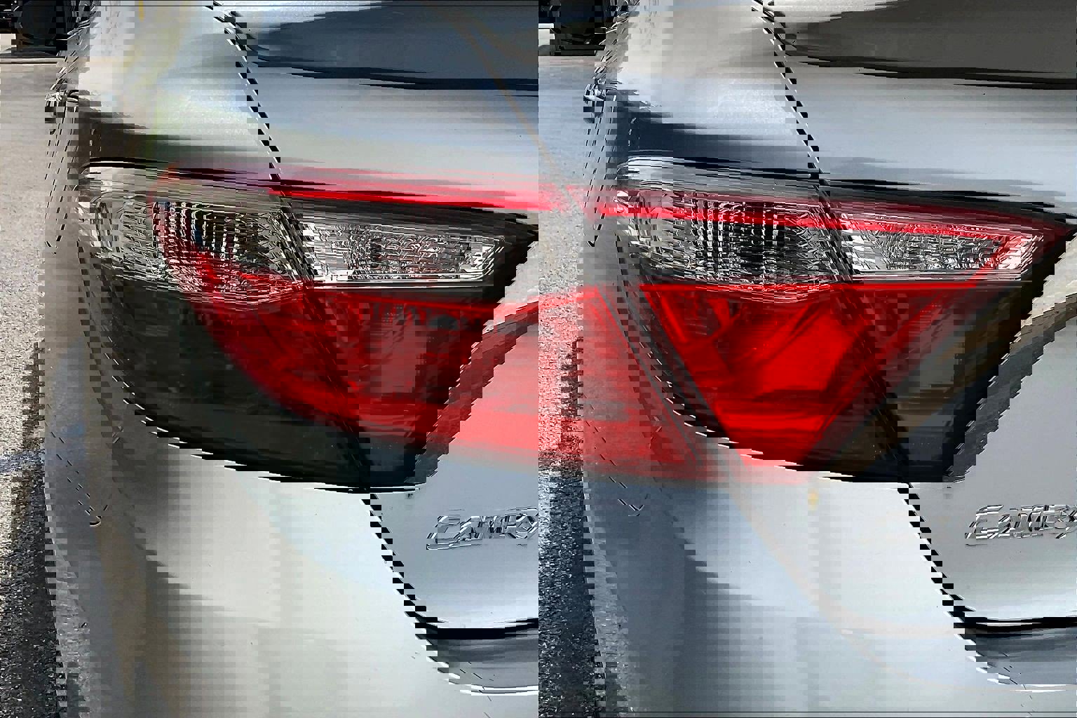 Used 2017 Toyota Camry SE w/ Protection Package (Q2) FWD image 24