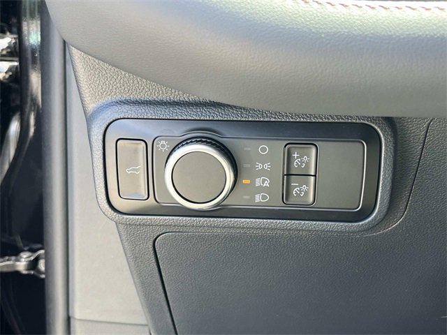 New 2025 Ford Explorer Active image 19