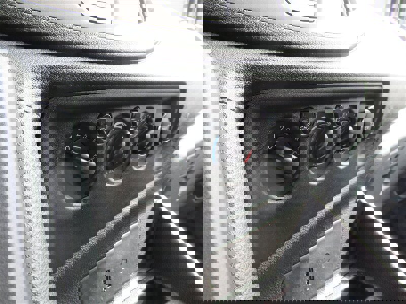 Used 2018 Ford Transit 150 XLT image 27