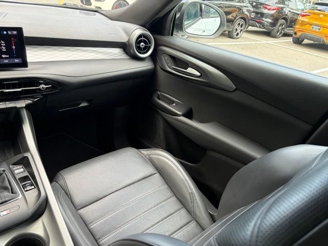 Used 2024 Alfa Romeo Tonale Ti w/ Premium Interior Package AWD/4WD image 43