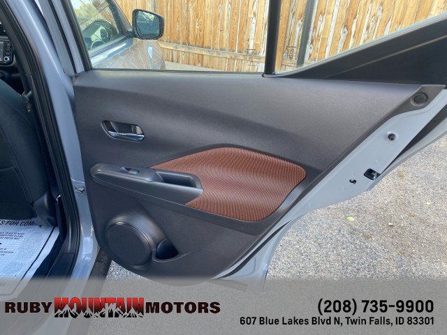 Used 2023 Nissan Kicks SR w/ Interior Electronics Package FWD image 24
