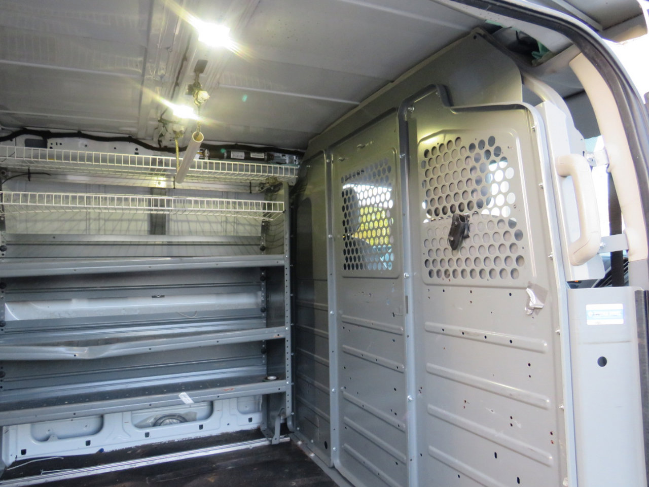 Used 2018 Ford Transit 250 130 Low Roof image 17