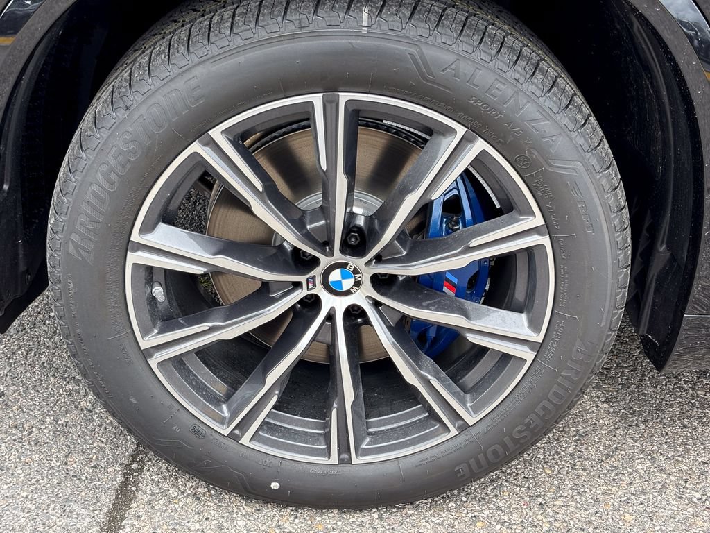 New 2026 BMW X5 xDrive40i w/ M Sport Package AWD/4WD image 8