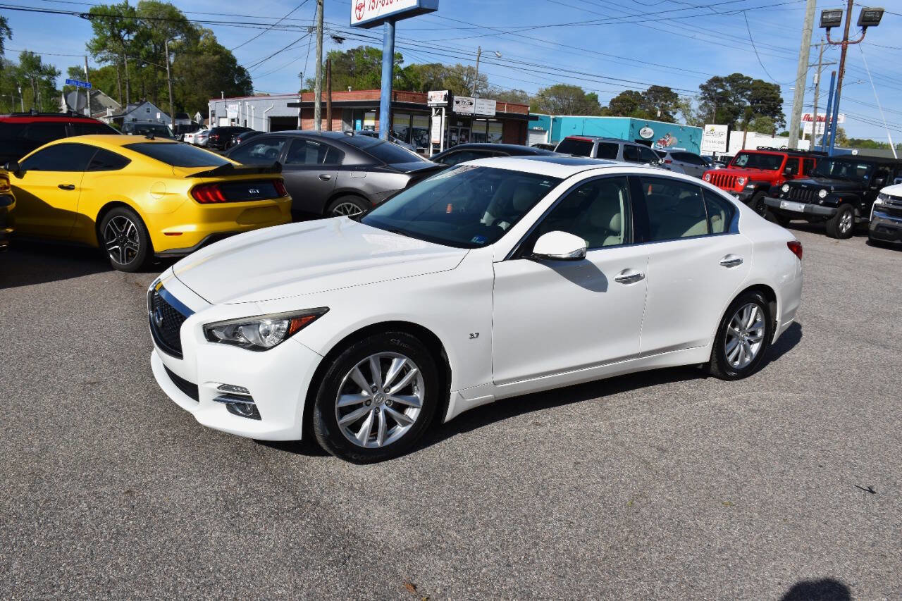 Used 2015 INFINITI Q50 Premium w/ Navigation Package AWD/4WD image 12