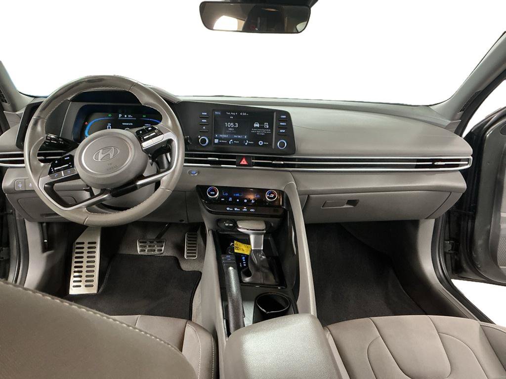 Certified 2025 Hyundai Elantra Sport FWD image 6