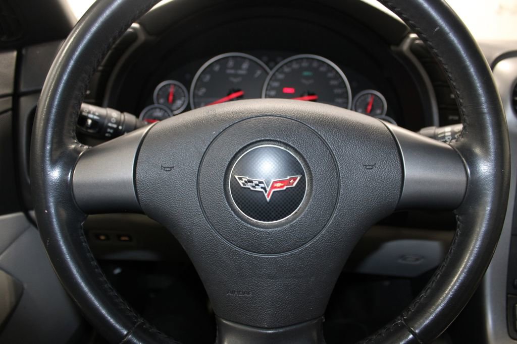 Used 2006 Chevrolet Corvette Convertible w/ Preferred Equipment Group RWD image 27