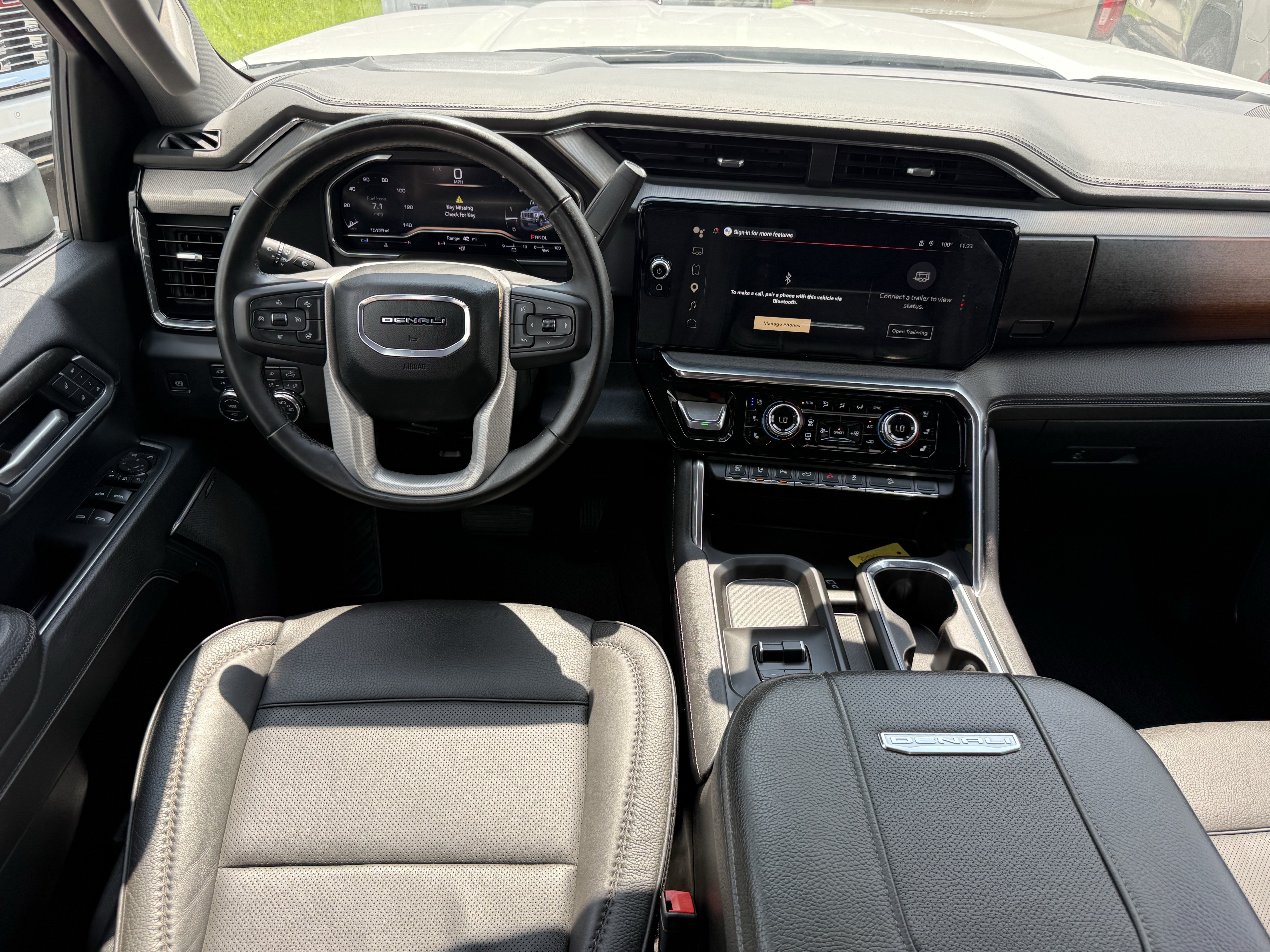 Used 2025 GMC Sierra 2500 Denali AWD/4WD image 11