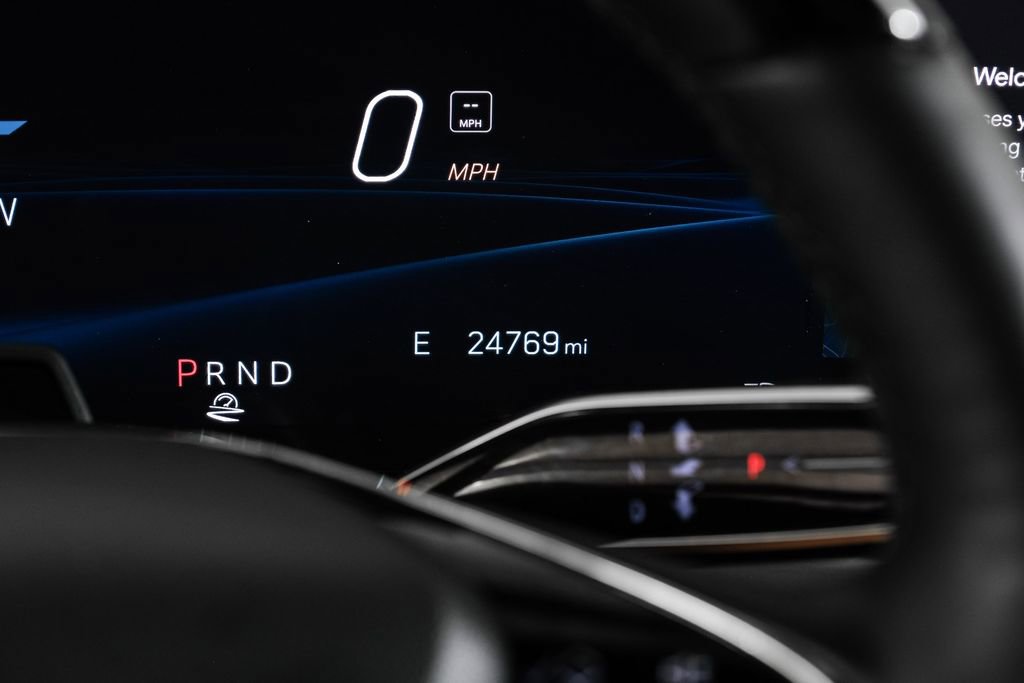 Used 2023 Cadillac Lyriq 2WD image 17