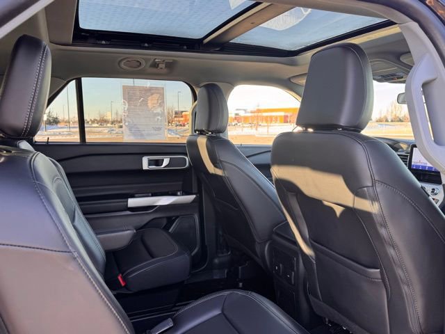 Used 2023 Ford Explorer XLT w/ Equipment Group 202A image 29